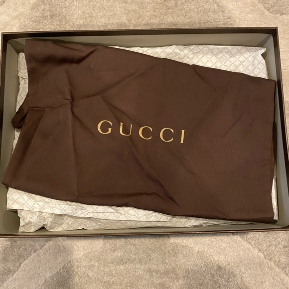 💯 Authentic Gucci Platform Patent Black Mary Jane Pump size 35 - Picture 4 of 8